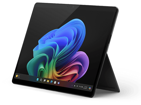 Convertible 2 en 1 Microsoft Surface Pro Copilot+ PC 13 Snapdragon® X Elite 45 TOPS 16GB RAM 1 TB SSD Adreno GPU Windows 11 Home Black