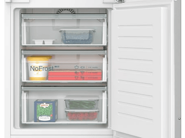 Frigorífico combi integrable Siemens KI96NVFD0,Serie IQ300  No Frost  193.5 cm  290 l  Gran capacidad  Auto Airflow   Inox